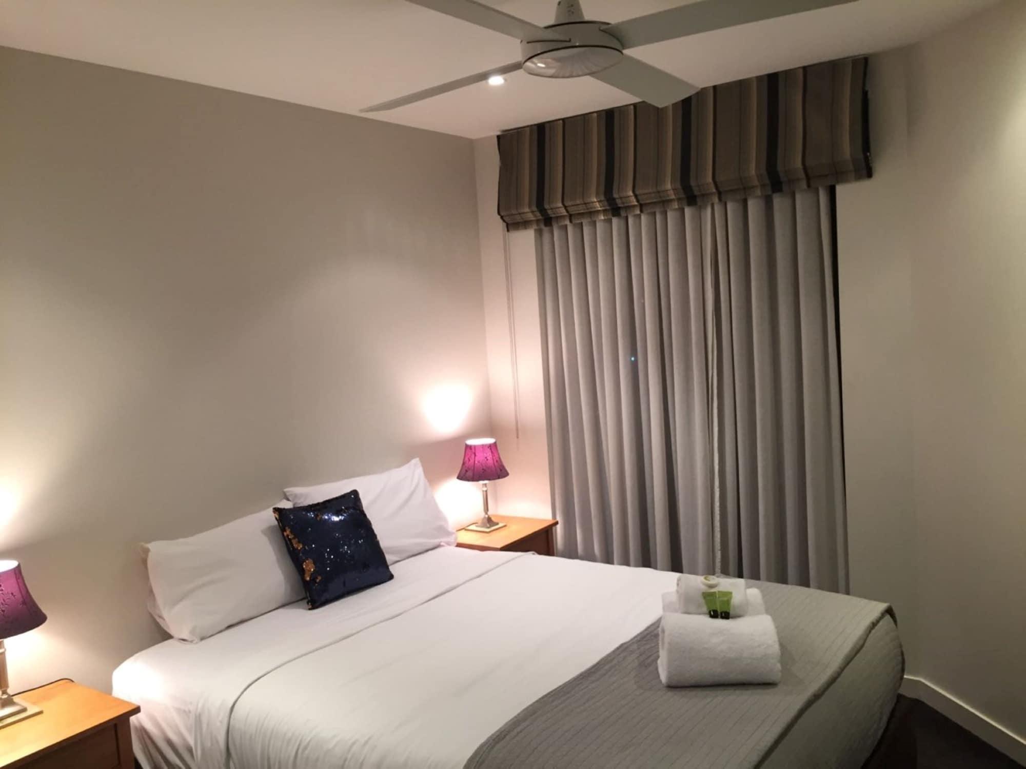 Grand Mercure Allegra הרווי ביי מראה חיצוני תמונה A bedroom at the hotel