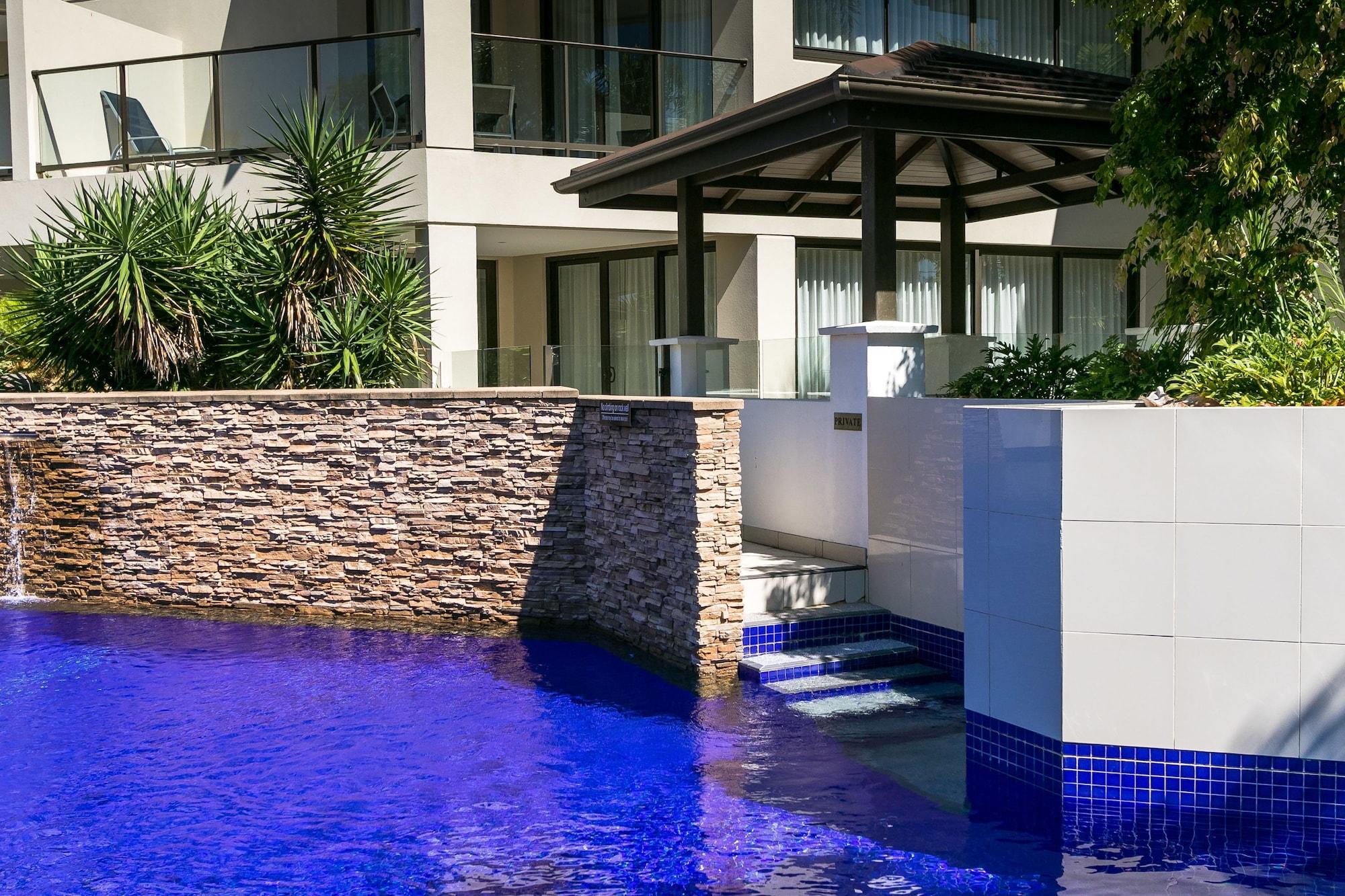 Grand Mercure Allegra הרווי ביי מראה חיצוני תמונה A pool at the W Hotel, Brisbane