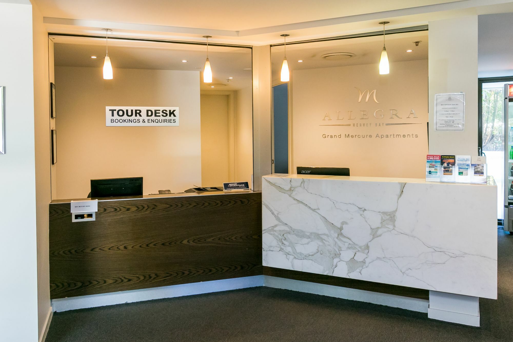 Grand Mercure Allegra הרווי ביי מראה חיצוני תמונה Tour Desk at the National Museum of the United States Army